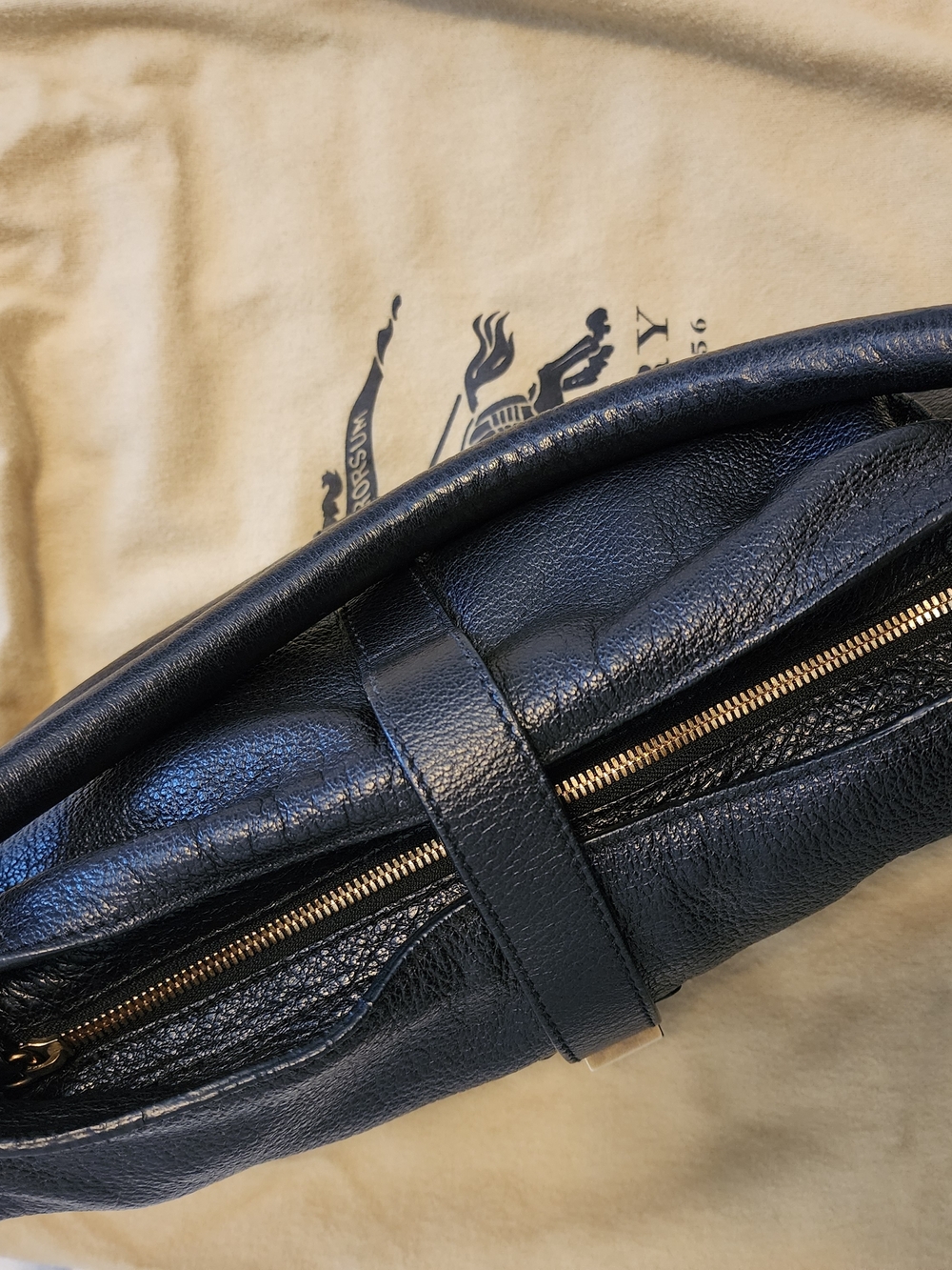 Burberry Vintage Genuine Black Leather Shoulder Bag with Antique Gold Hardware - Picture 11 of 12